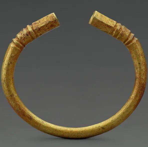 江底宝藏之谜张献忠的大金印大金锭等金银珠宝高清