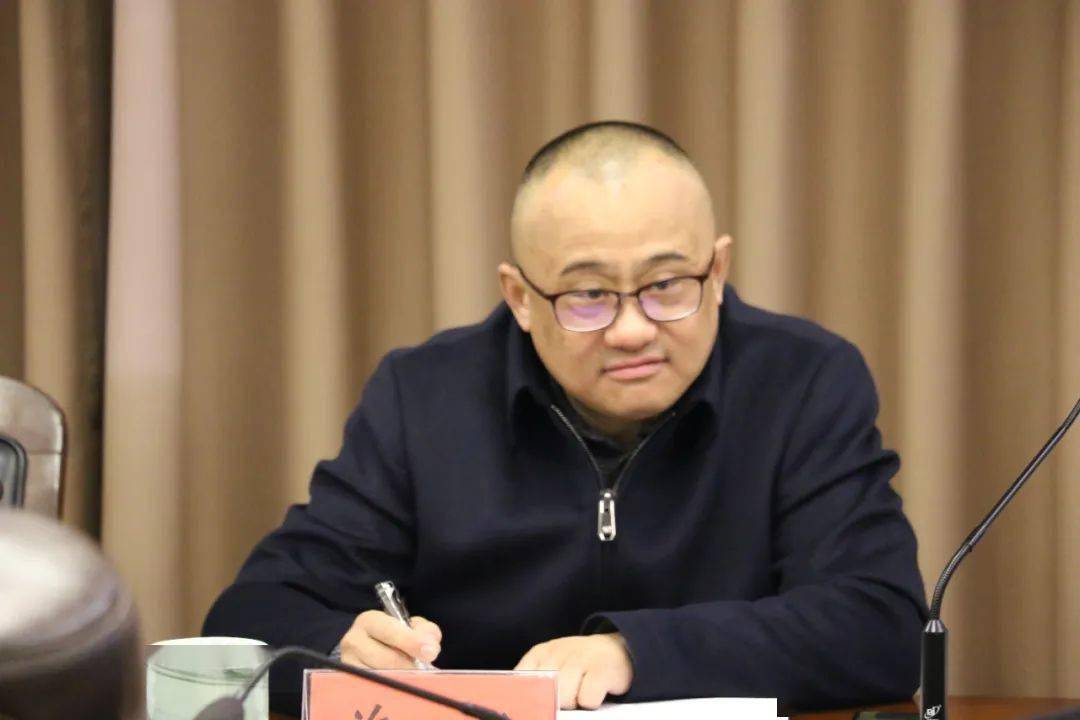 局党委书记,局长许铭1月26日下午,上城区城管局举办2020年度退休人员