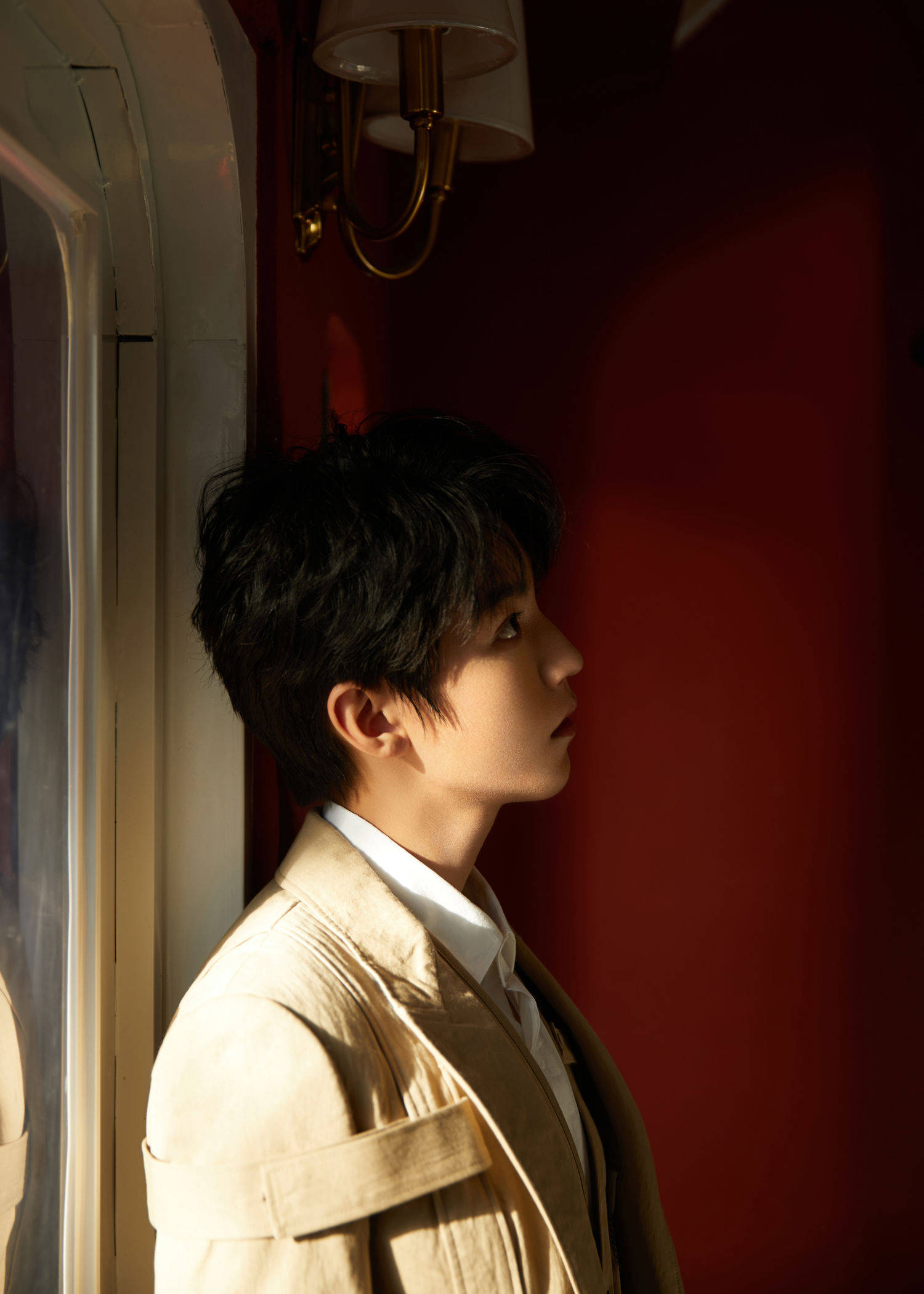 王俊凯出席中国歌曲top排行榜颁奖晚会生长获最受欢迎歌曲奖