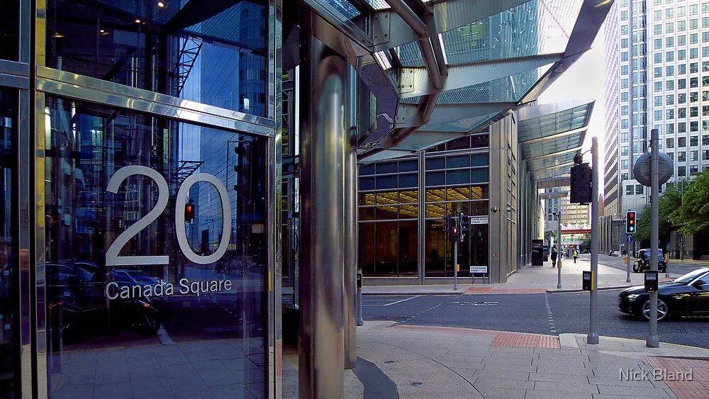 图为   canada square大楼