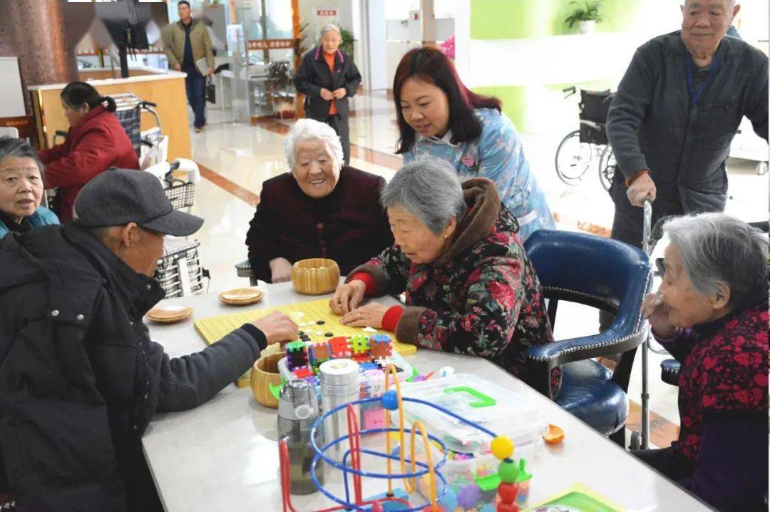 社区文化活动多居家过年也快乐