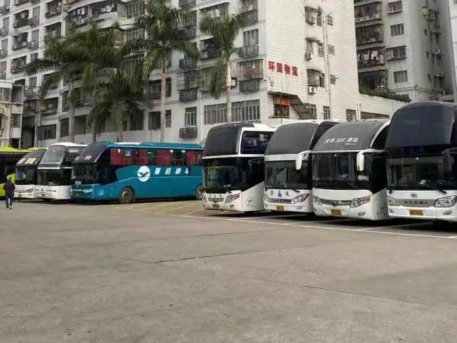 银湖汽车站的车辆每台都必须进行严格消杀.
