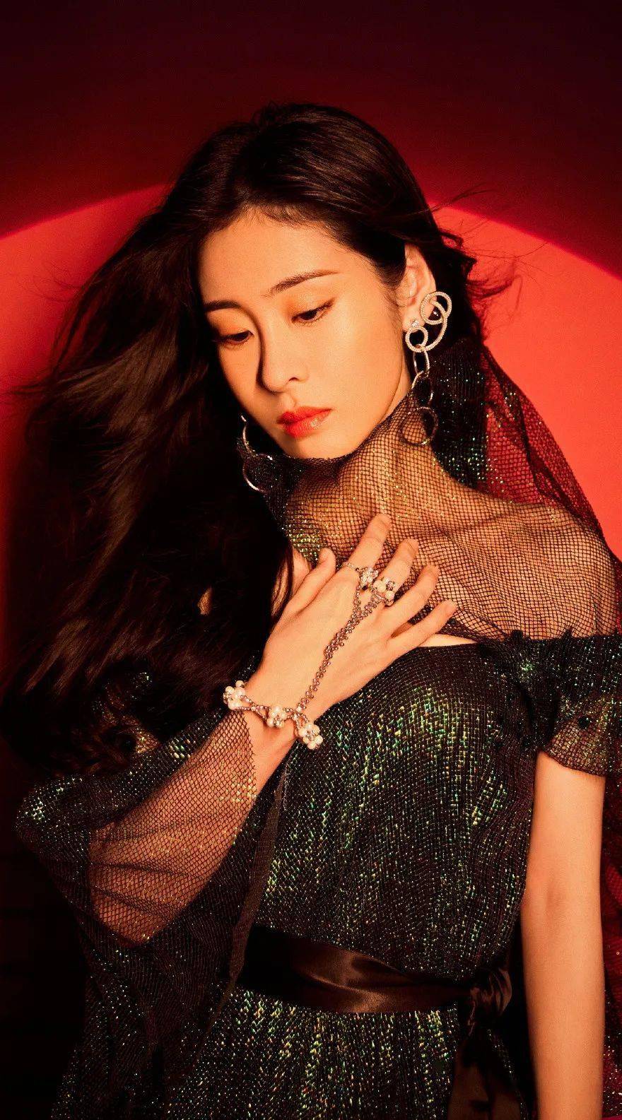 手机壁纸张碧晨