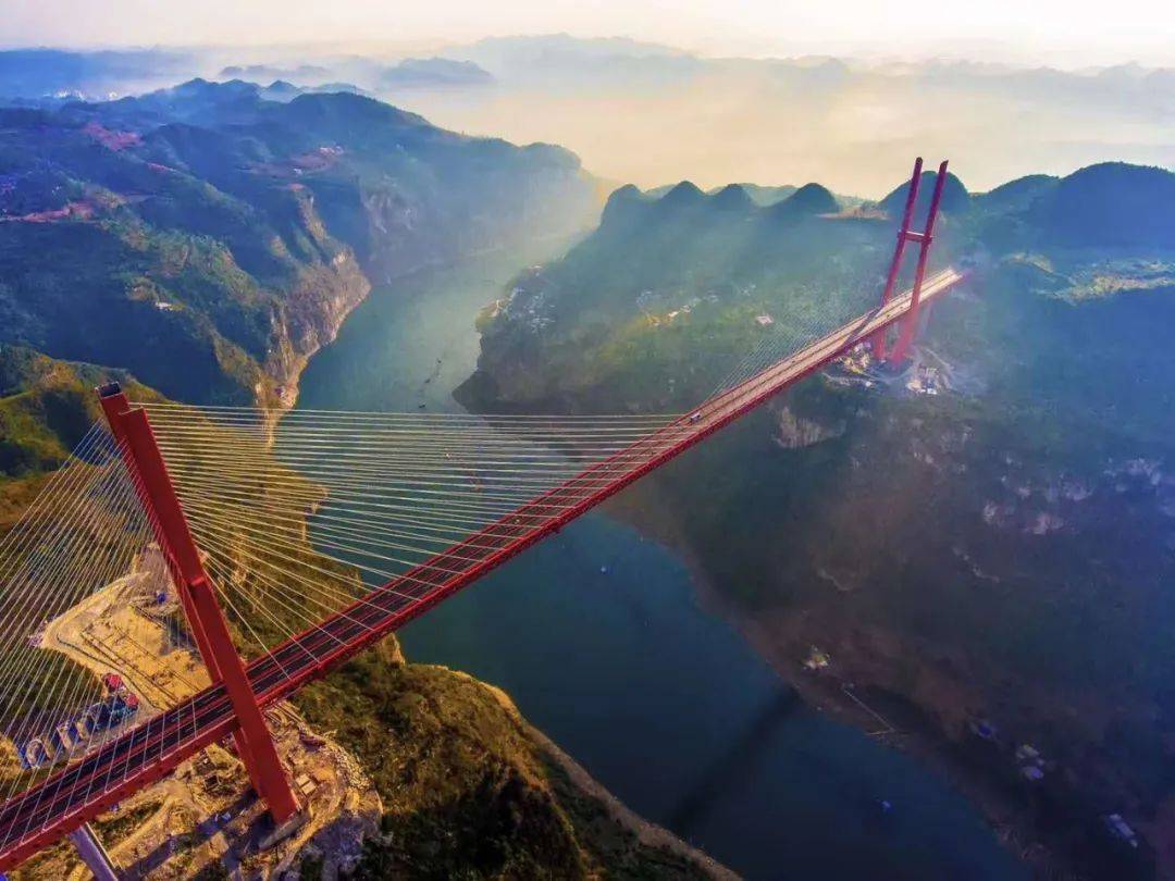清镇市打造一百两千三区推动城乡建设加速跑