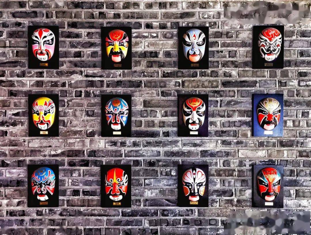 《脸谱墙》作者:a~秋思《走出考场》作者:胡久学《那年……》作者:顺