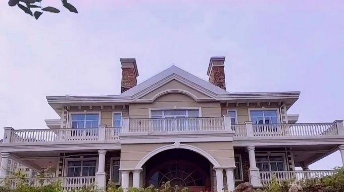 刘强东城里别墅,欧式建筑三层,太豪华了