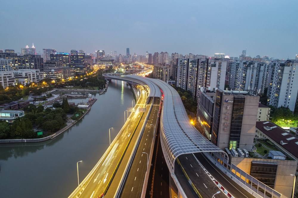 春节期间连续建设不停工北横通道西段已完成90施工内容