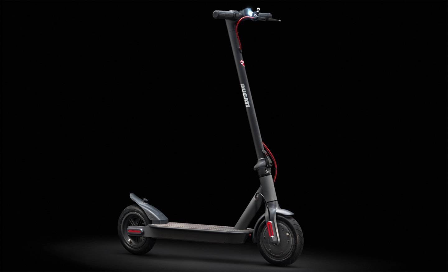 杜卡迪发布proievo电动滑板车350w电动机售价399欧元