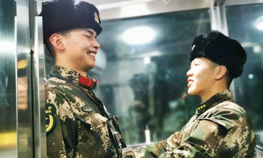 新兵第一次站岗有什么不一样的