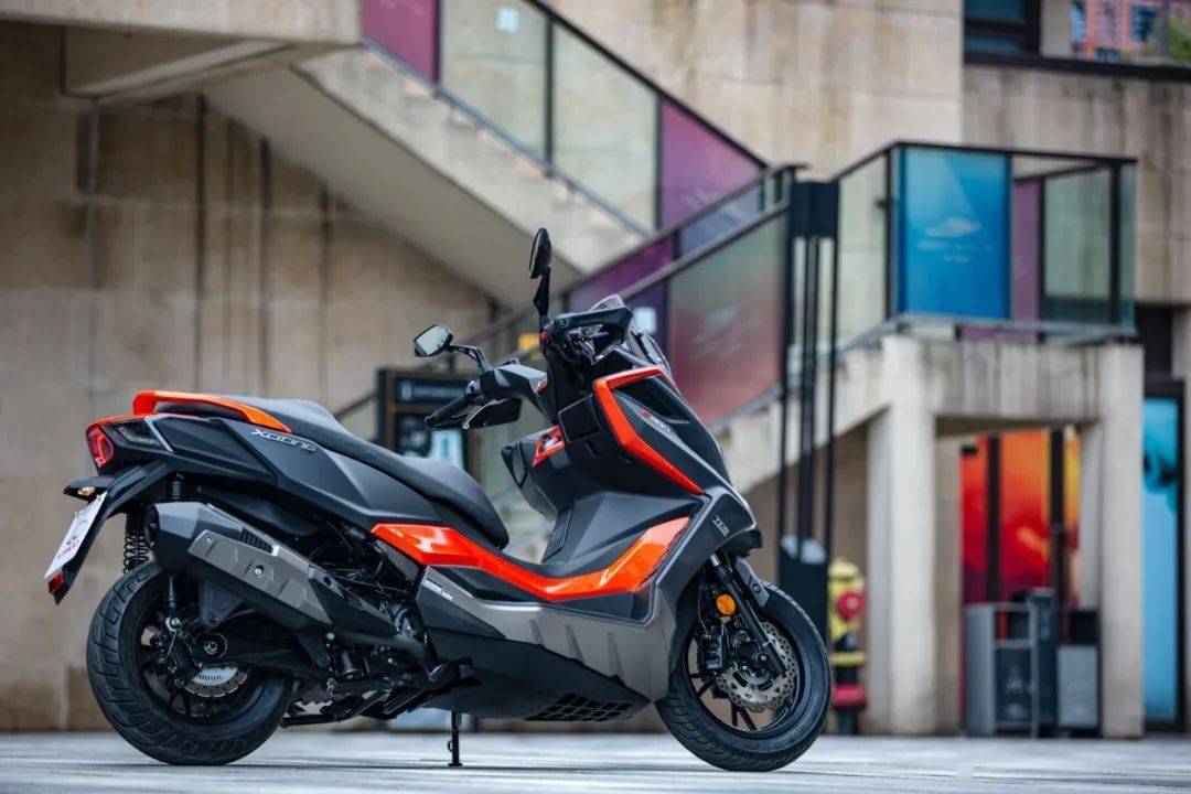 光阳赛艇s350测评国产大踏板的新标杆