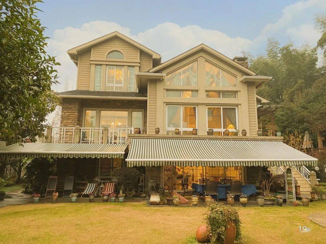 13年前杭州女子花500多万盖别墅!如今热播剧女主也来这里拍戏