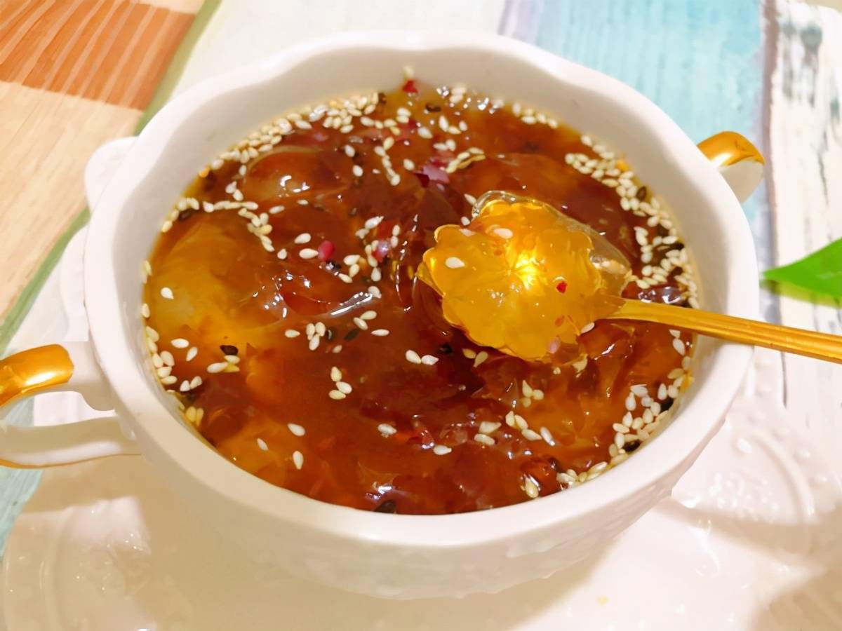 吃完火锅不觉得太油腻来试试红糖冰粉刮油解腻又好吃