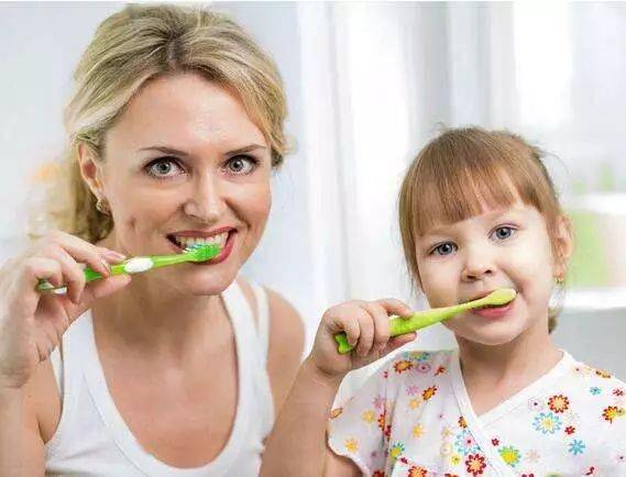 不用刷牙的牙膏有用吗 d1fd1704930b4e75906f16ea2dfbe73f.jpeg