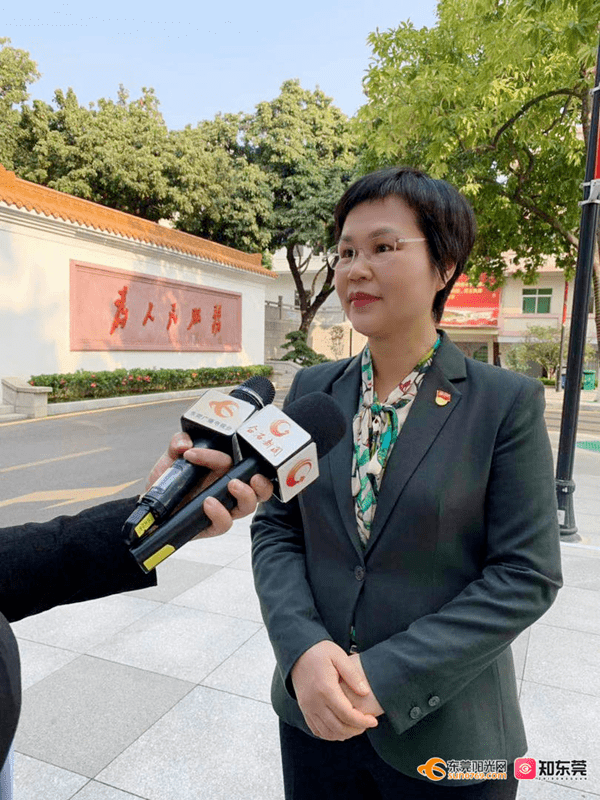 企石镇委书记袁丽群:"走在绿道上,看看这个山水,感觉就非常好.