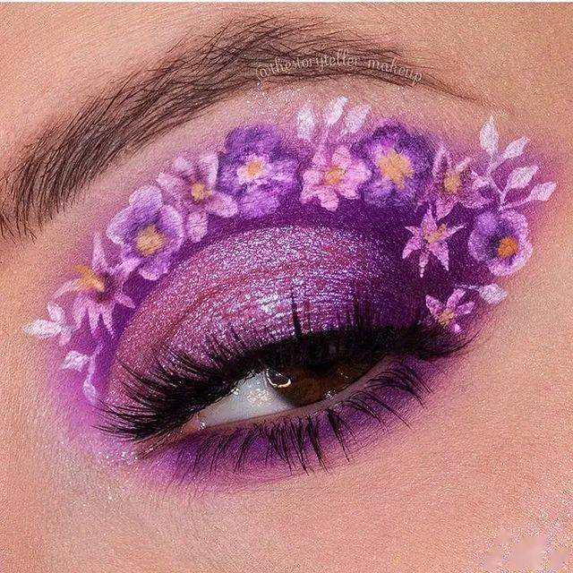 收藏在眼睛上画花