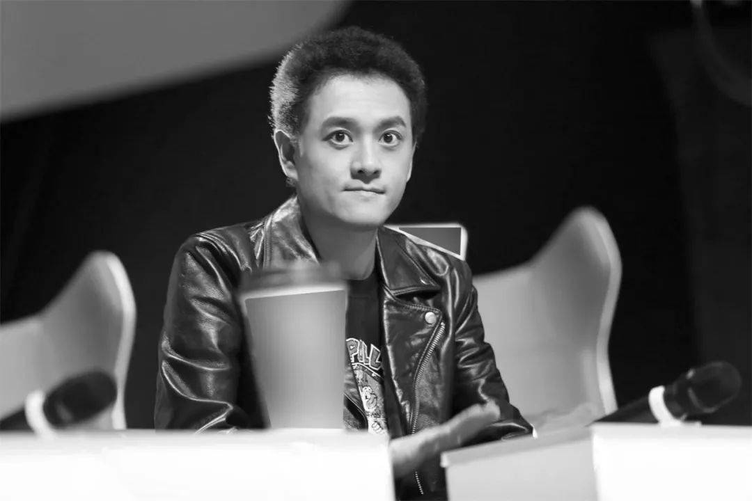 太突然知名歌手病逝年仅43岁你值得一朵小红花