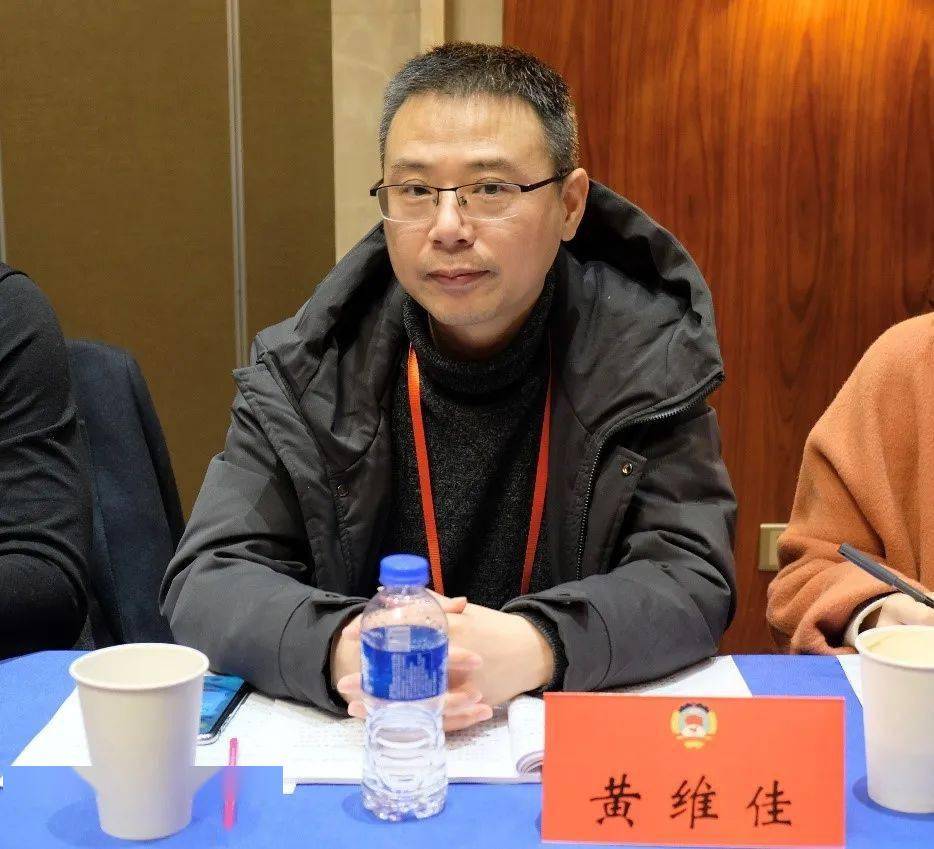 赵怀忠委员:聆听了代区长周子川的《政府工作报告》,很感动很振奋很