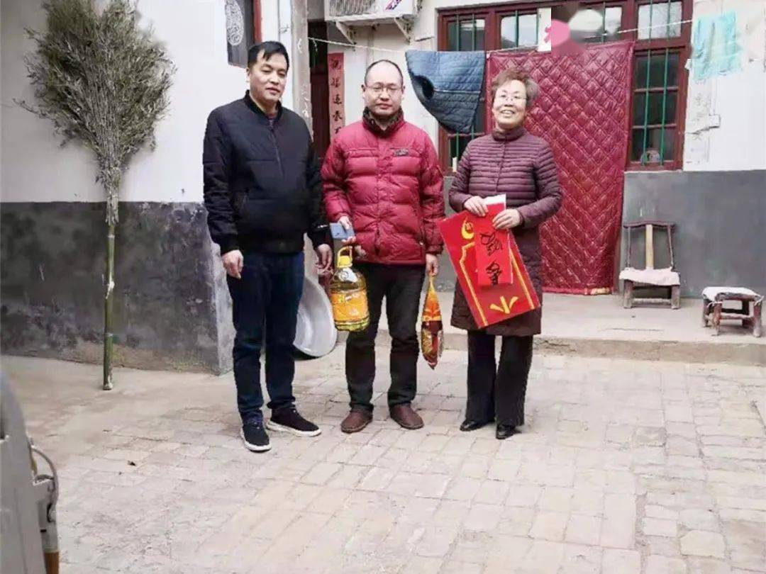 魅力麻屯杨树湾村扶贫就业基地里话脱贫