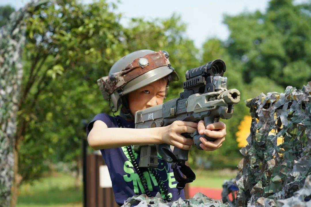 小小少年活力营小小军事家军旅拓展真人cs