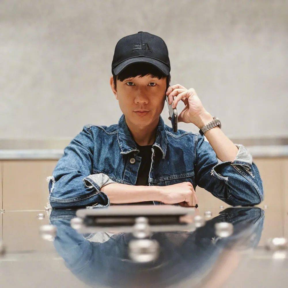 手机壁纸林俊杰