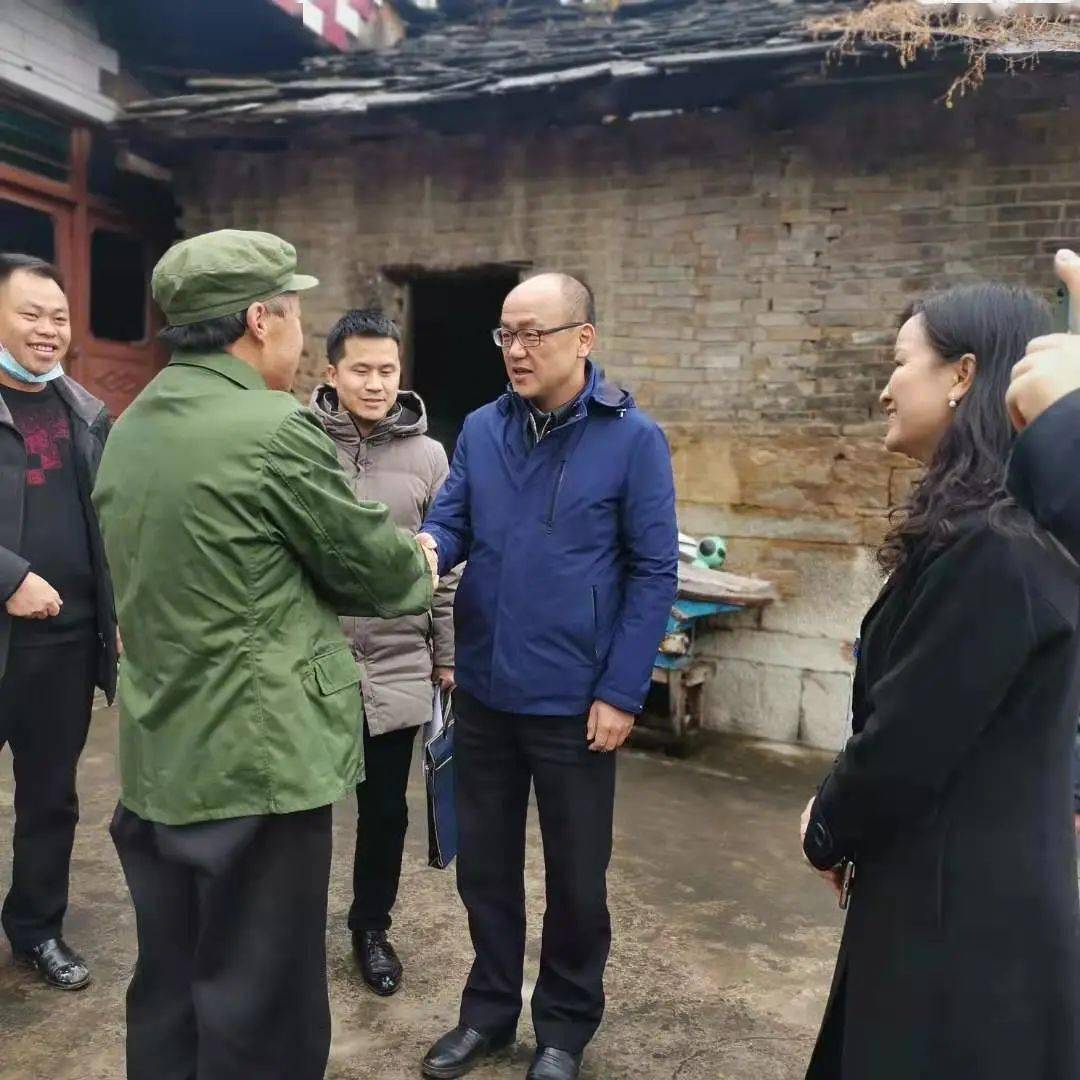 花溪文化旅游创新区管委会主任宋显胤到青岩镇开展春节走访慰问工作