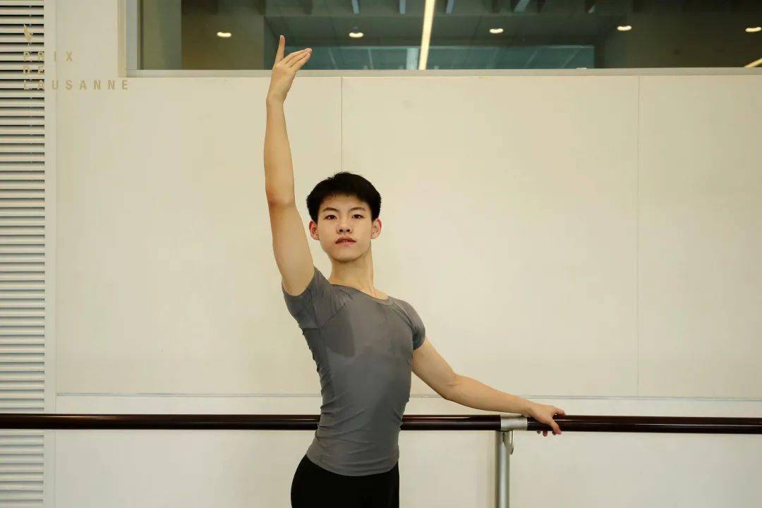 男芭蕾舞演员身高要求图片