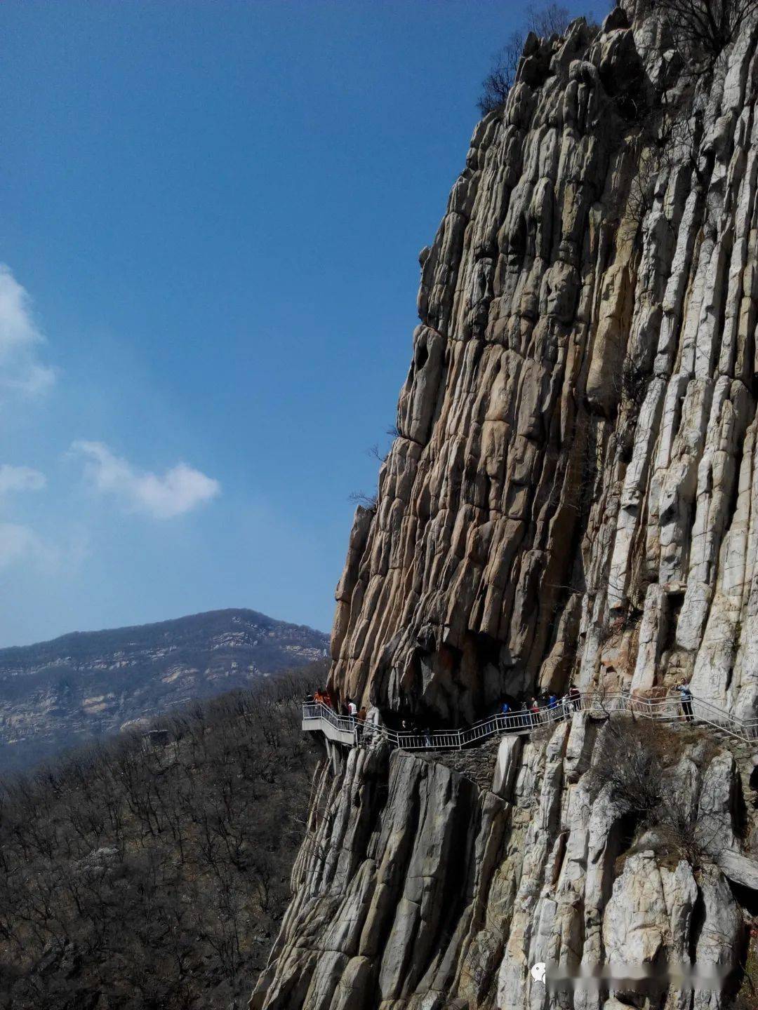 嵩山最高峰图片