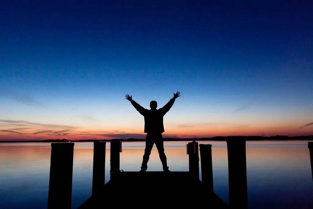 逆光剪影图片美得摄人心魄