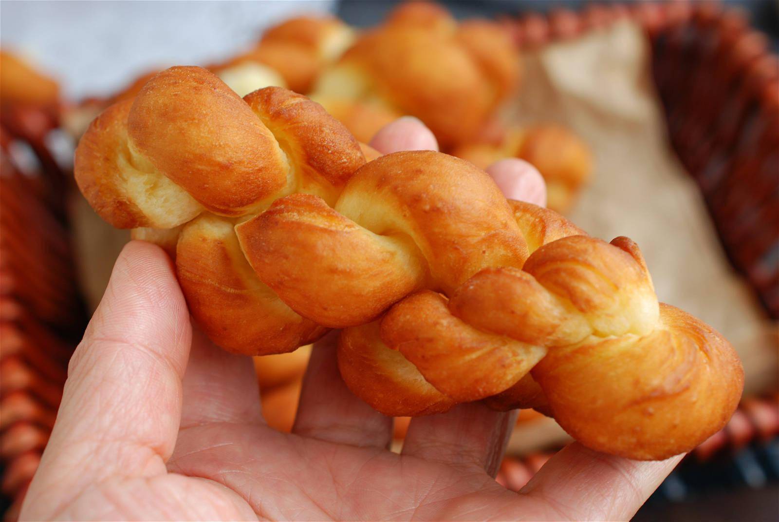 奶奶用了40多年的炸麻花配方,我终于学会了,又香又软金黄诱人