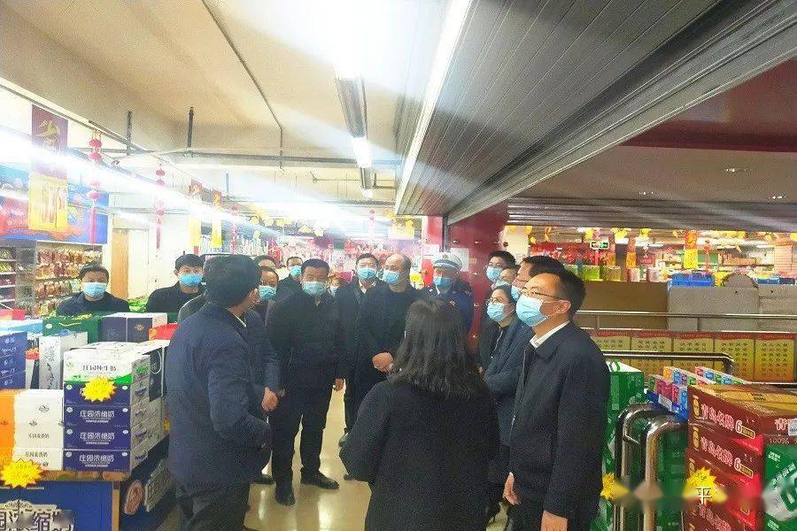 华亭市委副书记,市长景晓东,市委常委,常务副市长刘小平,市委常委靳智