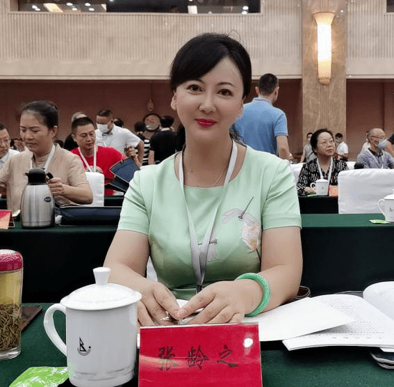 张龄之:寻庐讲坛学术委员会副主任,江西省赣图大讲坛讲座嘉宾,中华贤