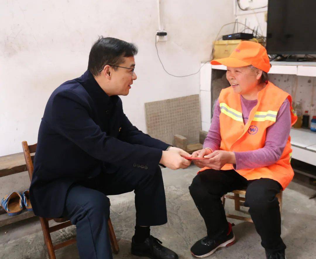 【网络中国节·春节】送祝福 暖人心:副县长林小波