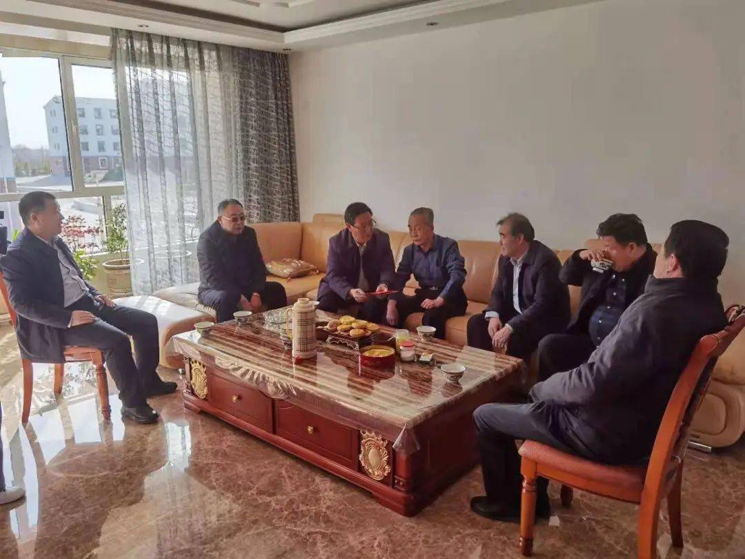 巴图吉雅开展春节前走访慰问活动