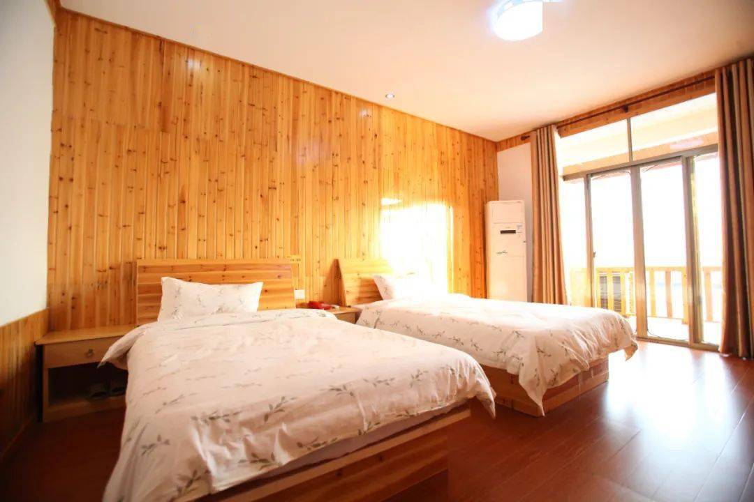 怪石岭临湖人家溪霞假日酒店时间:2021年2月6日—2月28日怪石岭新年