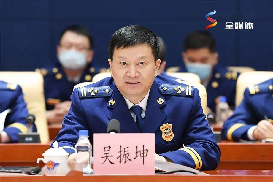 吴振坤总队长总结点评了执法工作总体情况,肯定了去年执法工作取得的