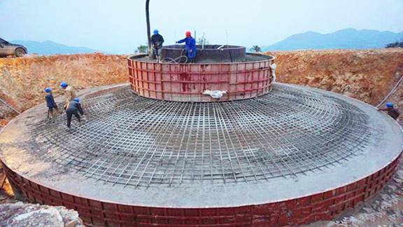 风力发电机底座到底有多复杂全是钢筋混凝土比建高楼还坚固