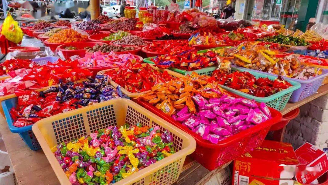 红红火火逛市场备年货永春街头年味浓但是