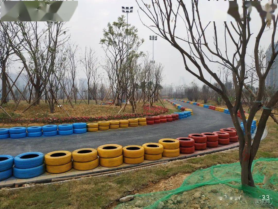 滨江公园有新进展开放足球场篮球场卡丁车真人cs