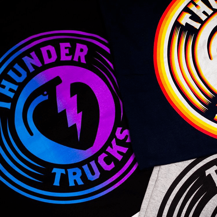 下面为大家附上"thunder"帅照与视频