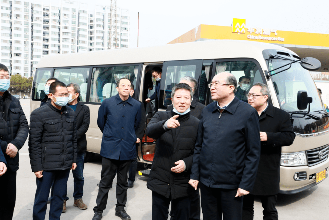 市委副书记徐劼副市长张明康一行走访慰问无锡公交集团一线职工