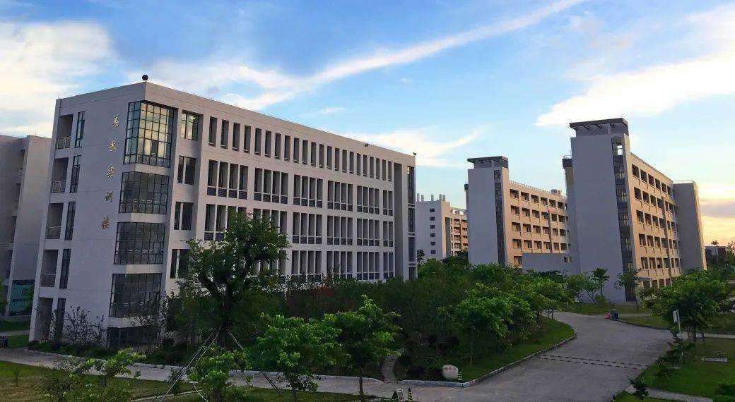 公办广东茂名幼儿师范专科学校2021年3证书招生计划
