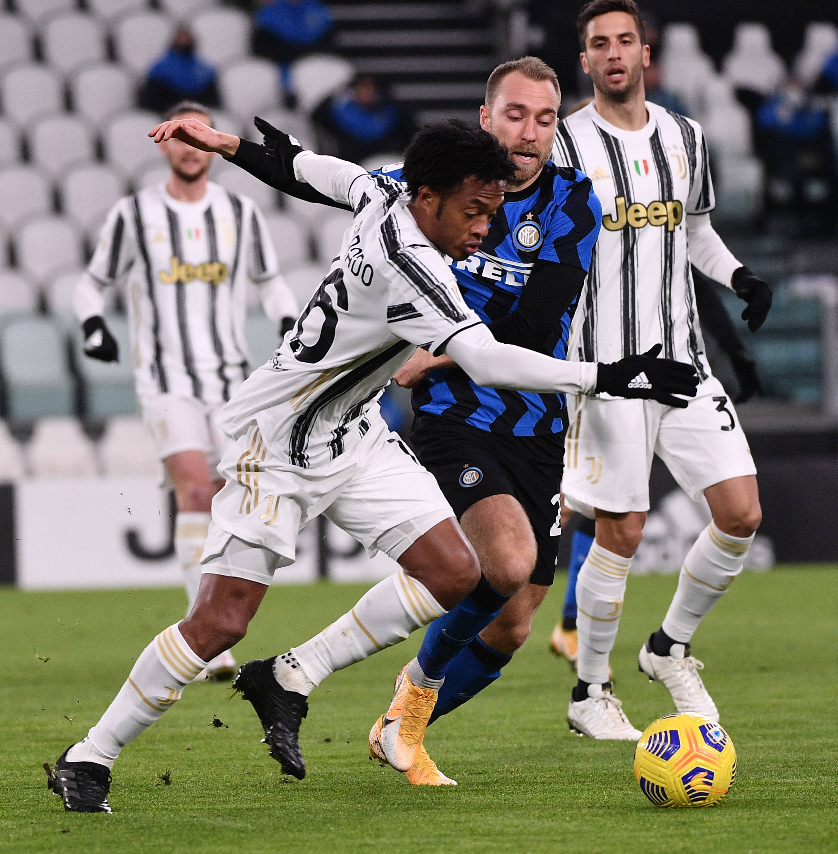 足球——意大利杯半决赛:尤文图斯晋级