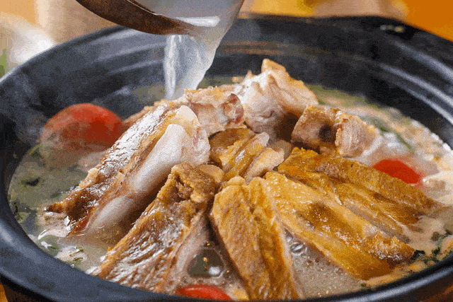 汤汁甜美,健脾开胃 汽锅鸡 酸辣鱼 辣子鸡 腊排骨 老奶洋芋