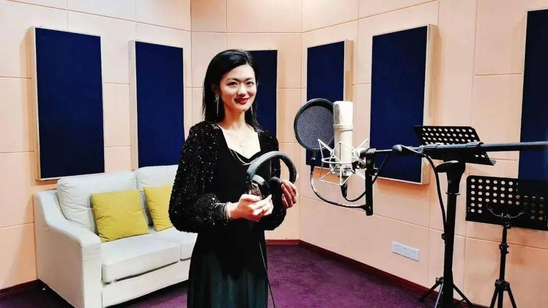 fm942主持人倾情献唱春节版一封家书
