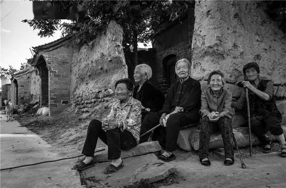 旅游摄影过年回农村老家怎么拍照来看看摄影大师们拍的乡土纪实摄影