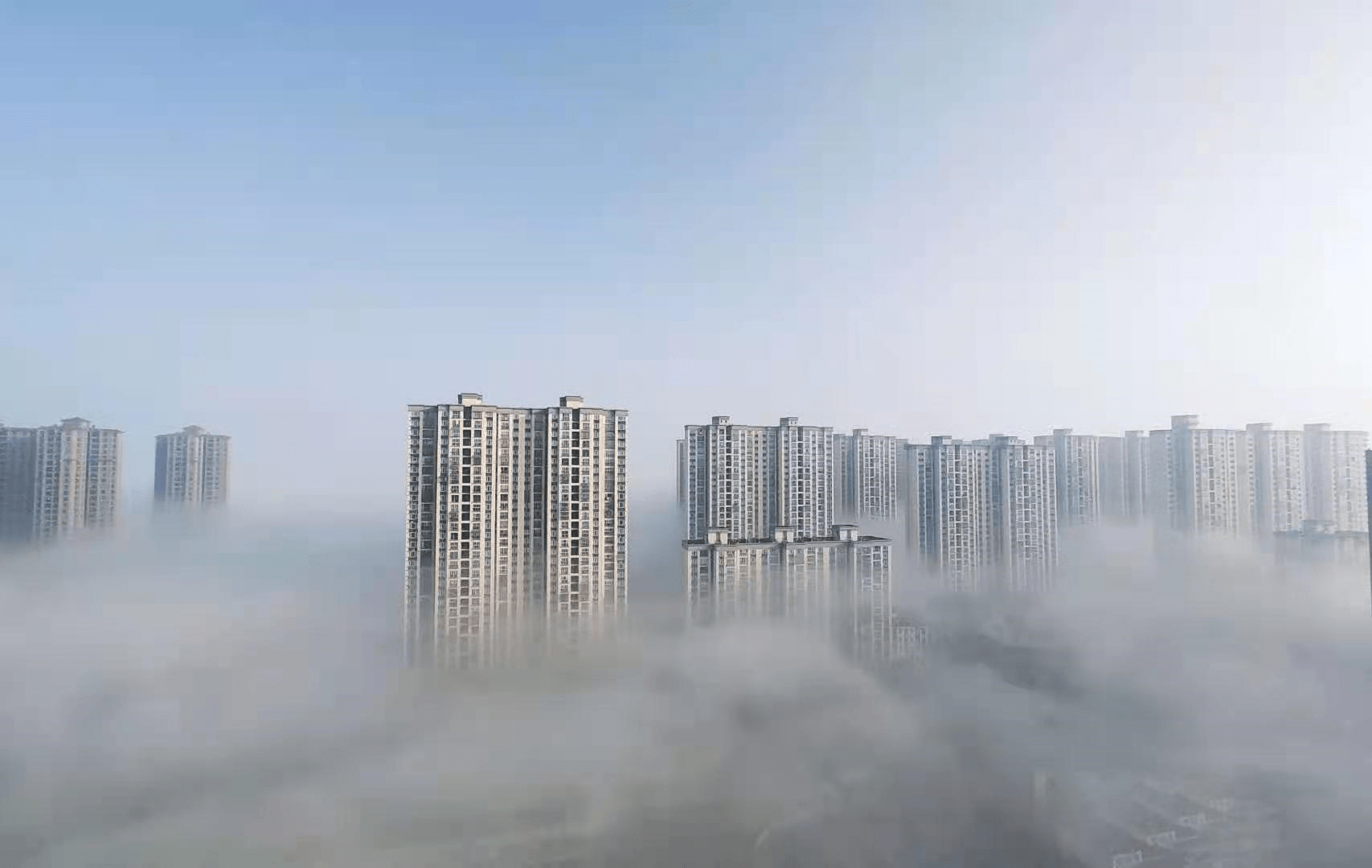 雾"锁"三湘!多条高速受管制,今明湖南以多云间晴为主