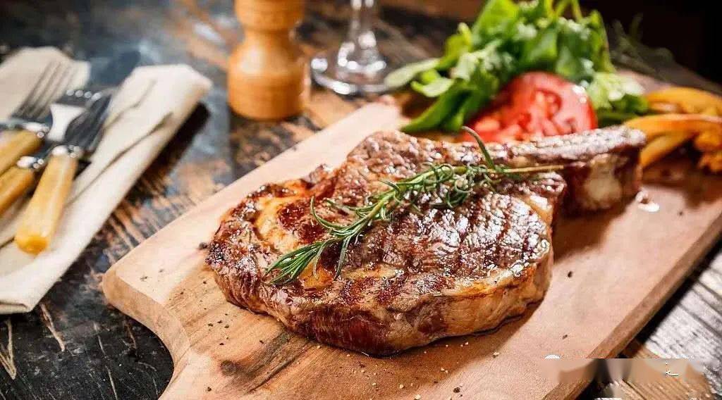 怎么挑选牛排最好 6a3cf57149be44e0b40831221fab11c7.jpeg