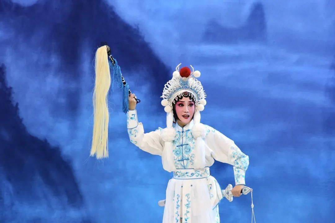 大年初六见西安易俗社中英版白蛇传让秦腔焕发新光彩余票少量