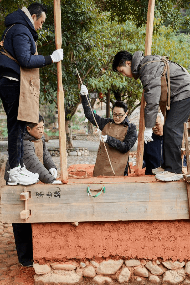 體驗土樓建築工藝,共悟土樓新年習俗,《萬里走單騎》觀土樓之美