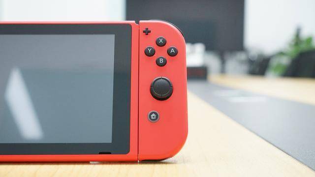Nintendo Switch马力欧限定版主机套装开箱红红火火过大年_Joy-Con